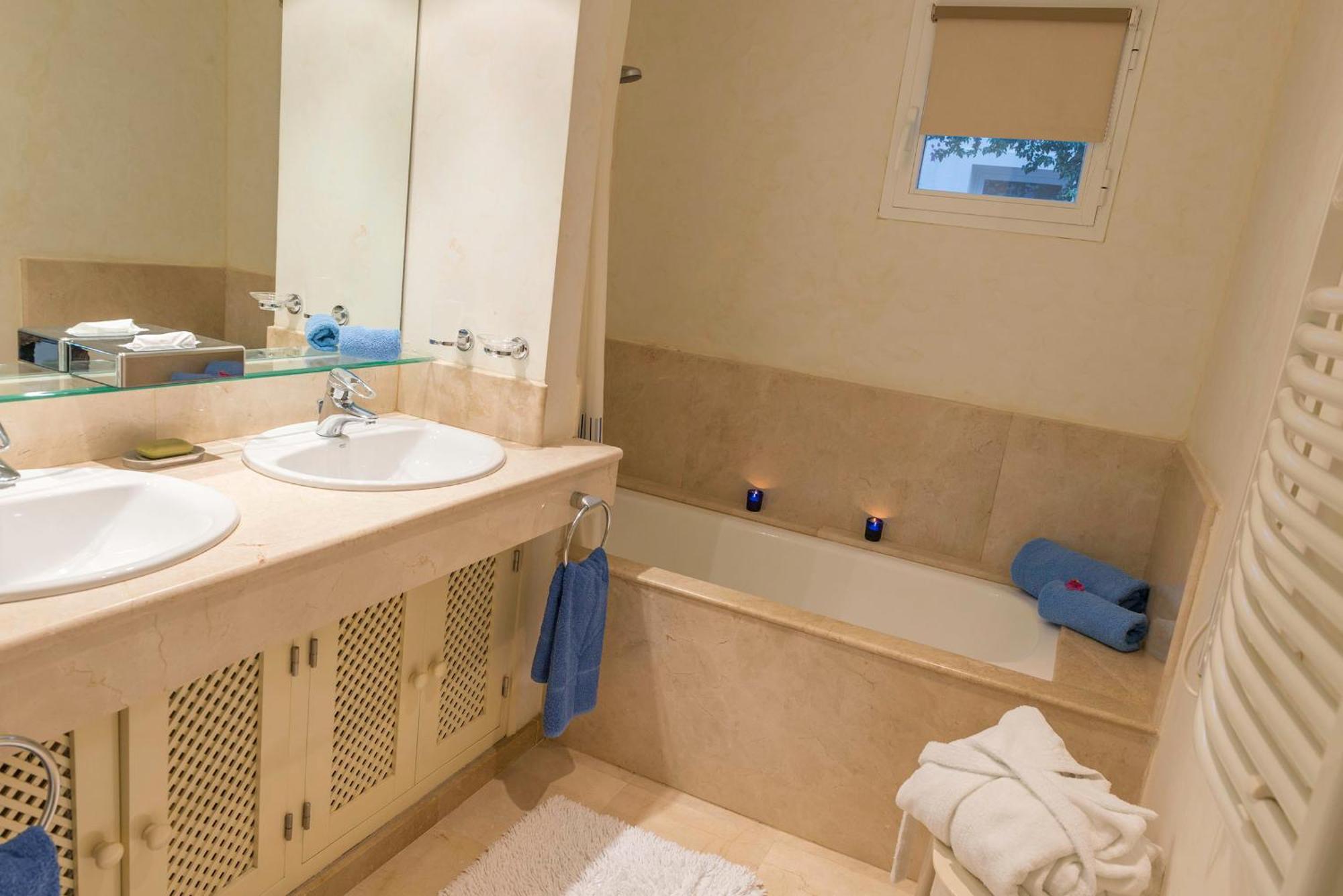 בנאלופ קסאס וייחאס Resort Villas Andalucia חדר תמונה
