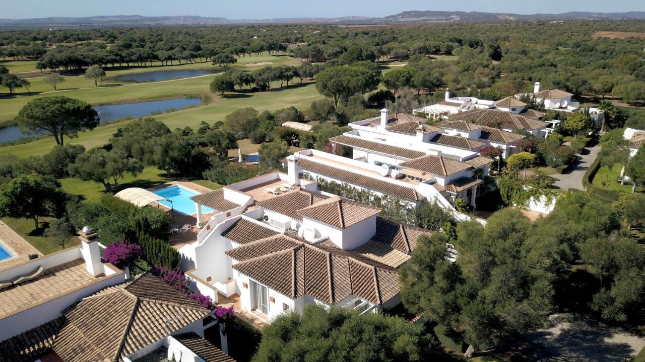 בנאלופ קסאס וייחאס Resort Villas Andalucia מראה חיצוני תמונה